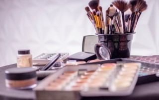 Maquilladores con disponibilidad para viajar sede en Madrid